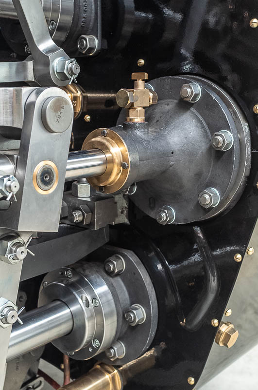 HG 4/4 Nr. 704 nach der Revision in Uzwil